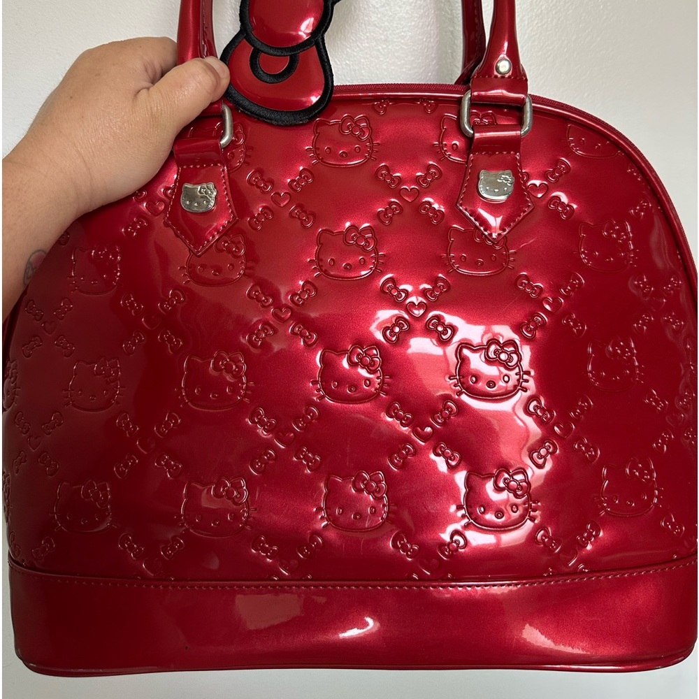 Hello kitty vintage hand bag . Fire red !